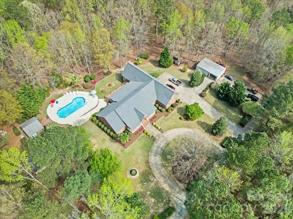 $899,000 | 299 Fairway Lane, Pageland, SC 29728