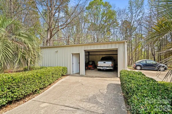 $899,000 | 299 Fairway Lane, Pageland, SC 29728