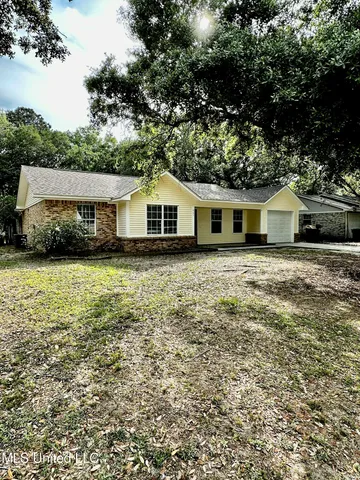 $195,000 | 909 Orange Street, Ocean Springs, MS 39564