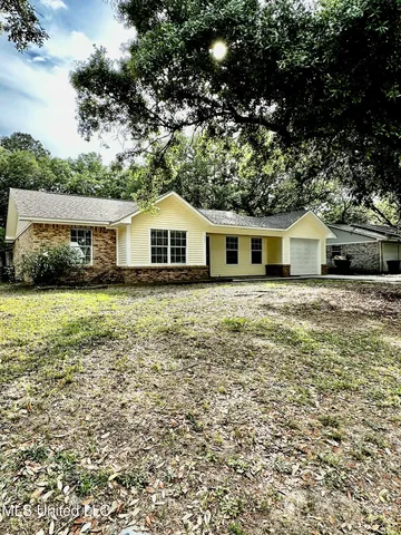$195,000 | 909 Orange Street, Ocean Springs, MS 39564