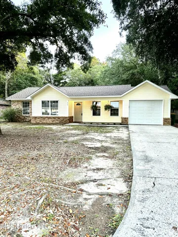 $195,000 | 909 Orange Street, Ocean Springs, MS 39564