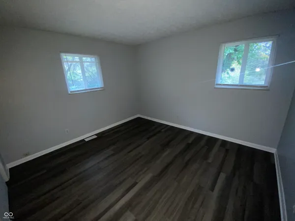 $1,050 | 1260 North Ridgeview Drive, Indianapolis, IN 46219