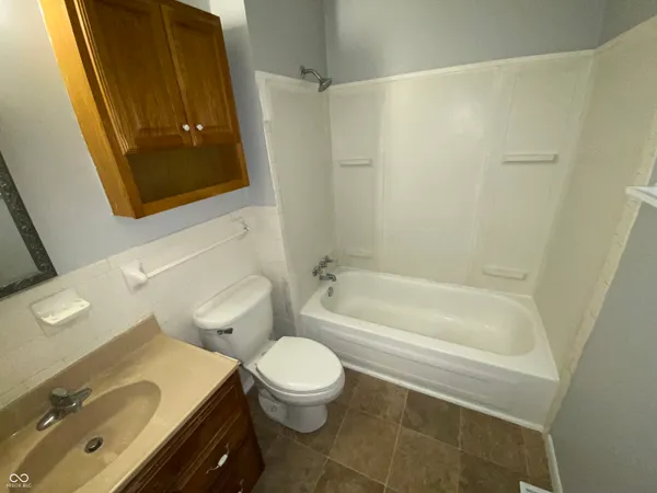 $1,050 | 1260 North Ridgeview Drive, Indianapolis, IN 46219