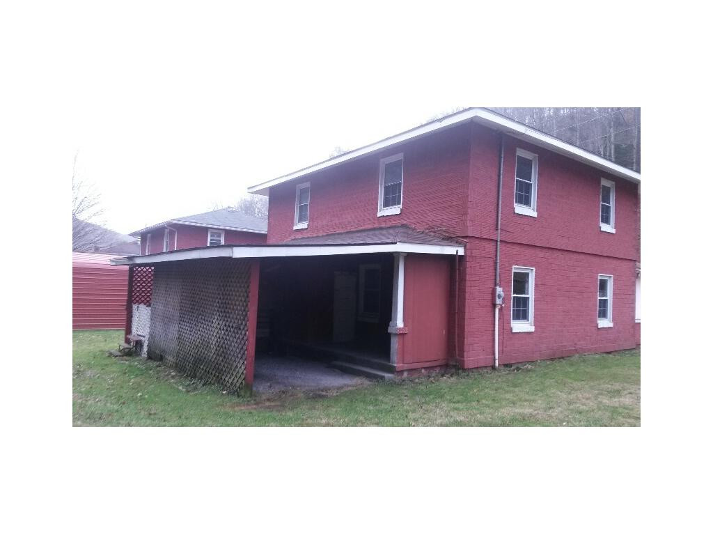 1655 Derby Road Appalachia, VA 24216 - Photo 3 of 16 Carport