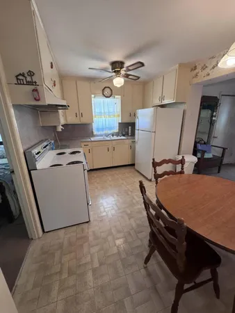 $215,000 | 686 West Pine Street, Varnville, SC 29944