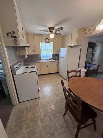 $215,000 | 686 West Pine Street, Varnville, SC 29944