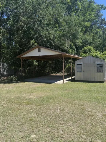 $215,000 | 686 West Pine Street, Varnville, SC 29944