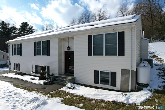 $425,000 | 2547 Winsted Road, Torrington, CT 06790