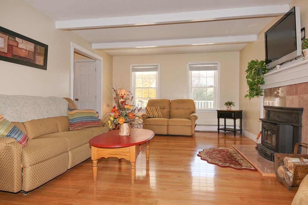 1 Oregon Road Tyngsborough, MA 01879 - Photo 5 of 25