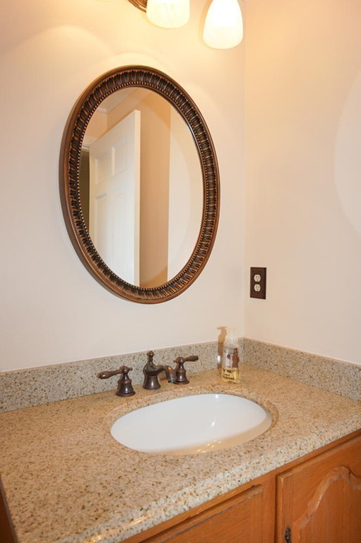 1 Oregon Road Tyngsborough, MA 01879 - Photo 10 of 25