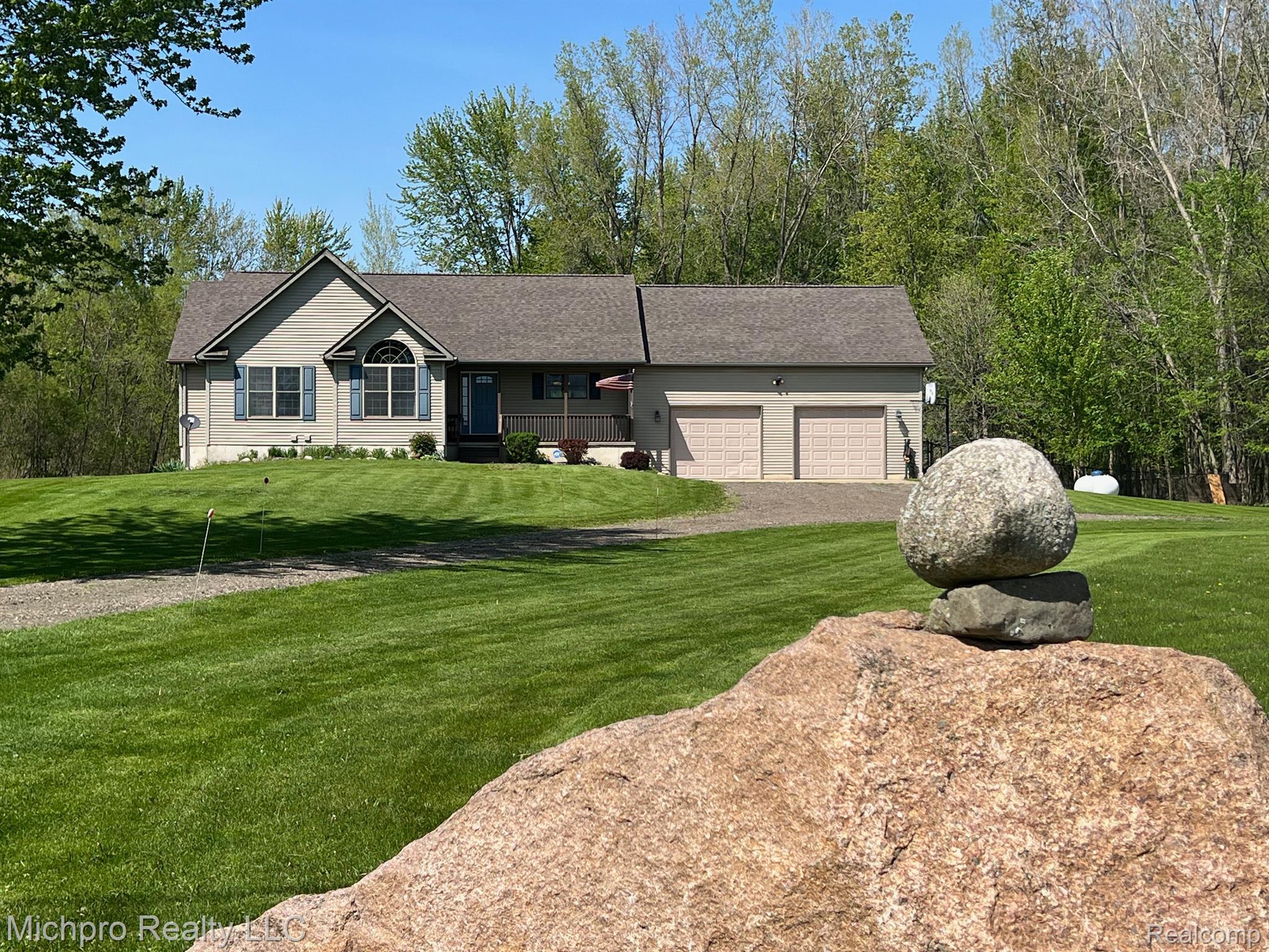 2625 East Britton Road Bancroft, MI 48414 - Photo 2 of 46 Gallery Image 2