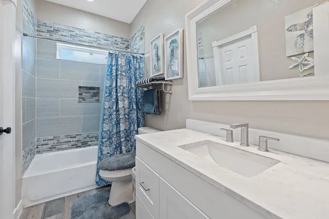 $689,999 | 169 Ridgetop Road, Buda, TX 78610