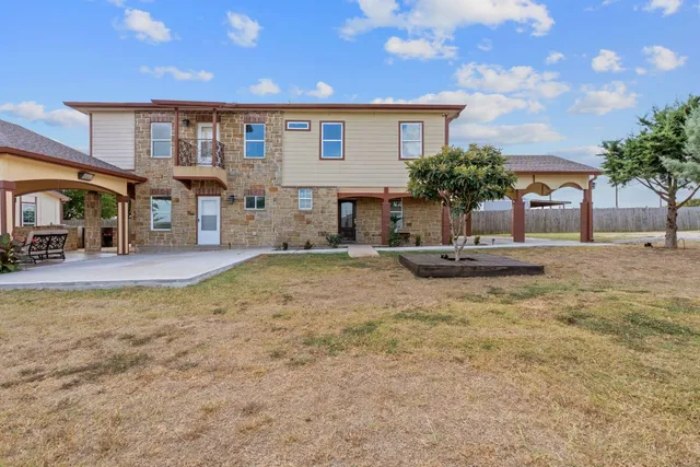 $689,999 | 169 Ridgetop Road, Buda, TX 78610