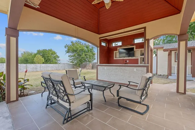 $689,999 | 169 Ridgetop Road, Buda, TX 78610