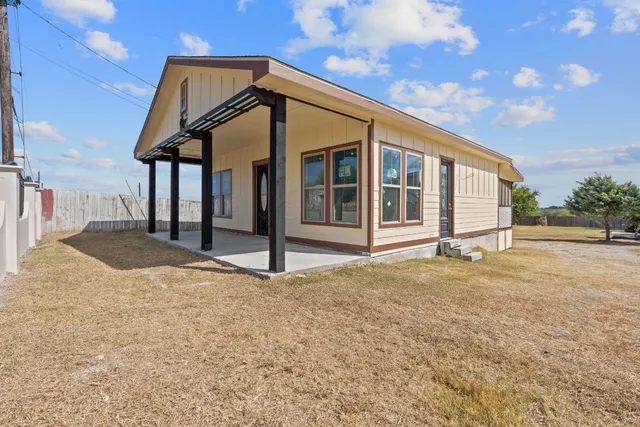 $689,999 | 169 Ridgetop Road, Buda, TX 78610