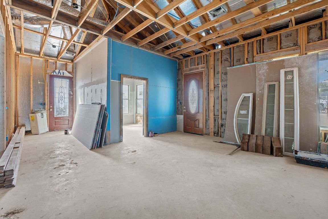 169 Ridgetop Road Buda, TX 78610 - Photo 33 of 40 a view of a room with gym equipment