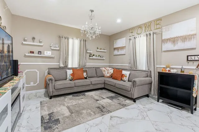 $689,999 | 169 Ridgetop Road, Buda, TX 78610