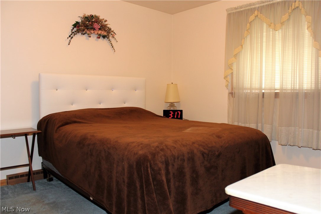 2260 Springfield Center Road Akron, OH 44312 - Photo 11 of 35 Back bedroom used as Master.