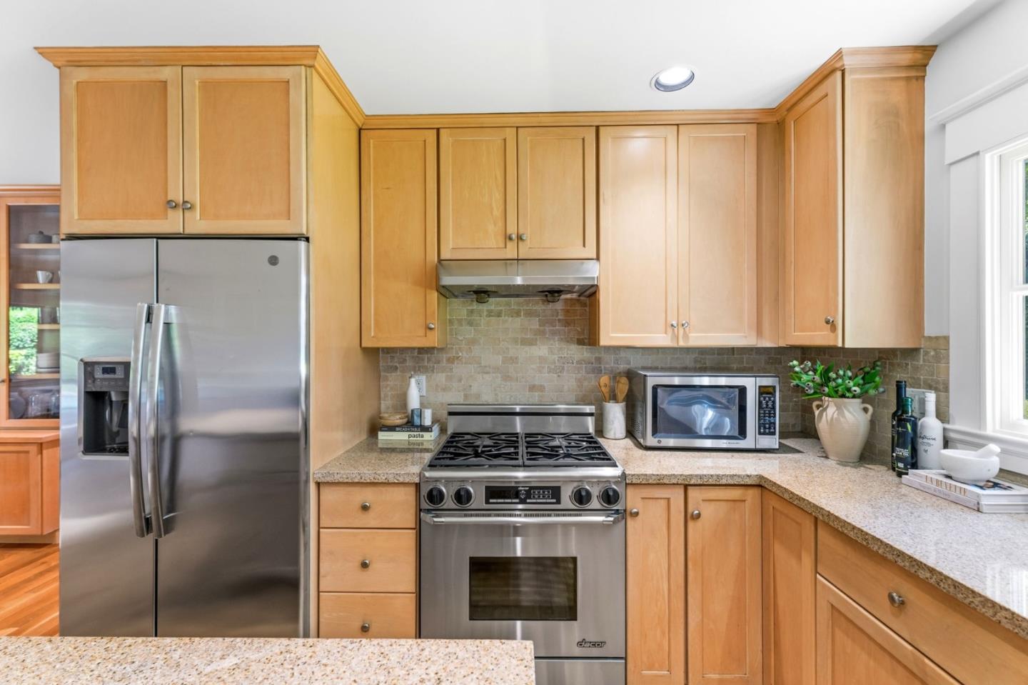 2245 Oakdale Road Hillsborough, CA 94010 - Photo 15 of 67