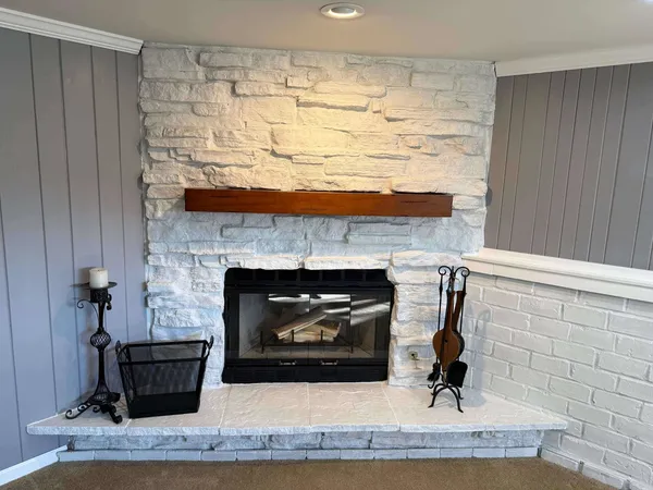 $699,000 | 639 North Kaspar Avenue, Arlington Heights, IL 60004