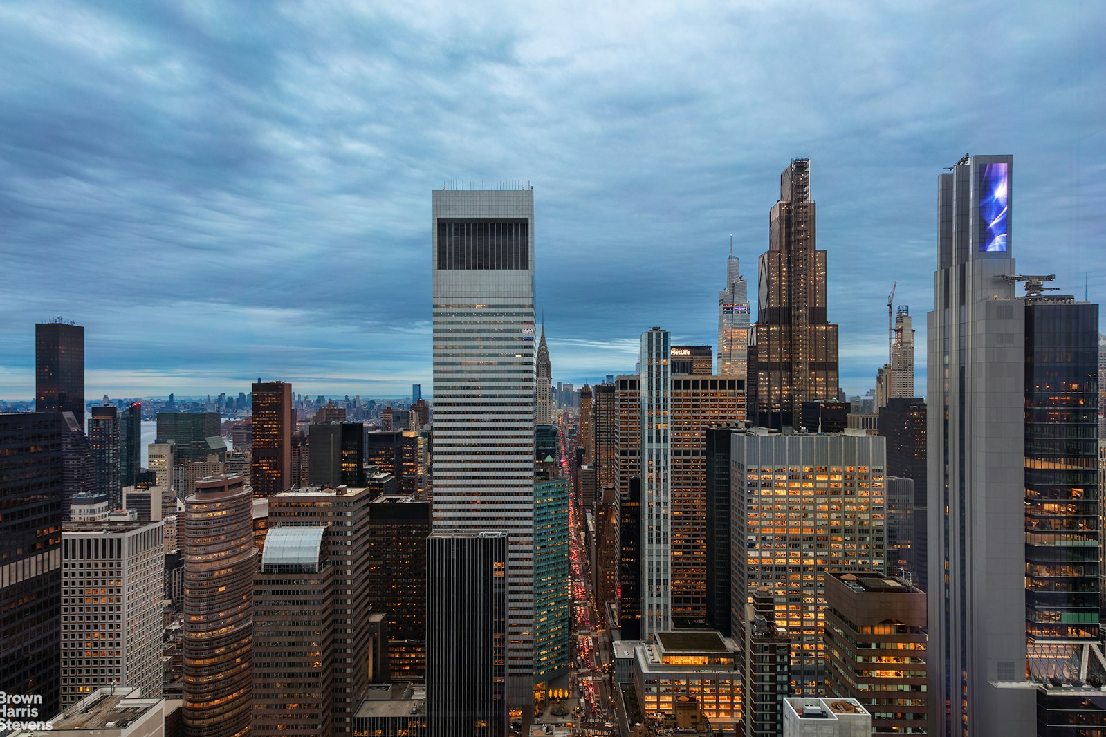 151 East 58th Street, Unit 43E Manhattan, NY 10022 - Photo 38 of 50 a city view