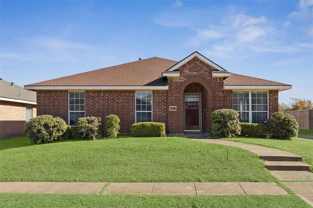 $325,000 | 640 Canyon Place, DeSoto, TX 75115
