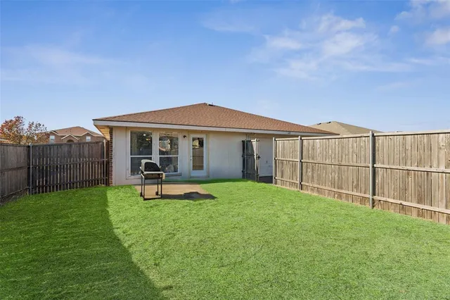 $315,000 | 640 Canyon Place, DeSoto, TX 75115