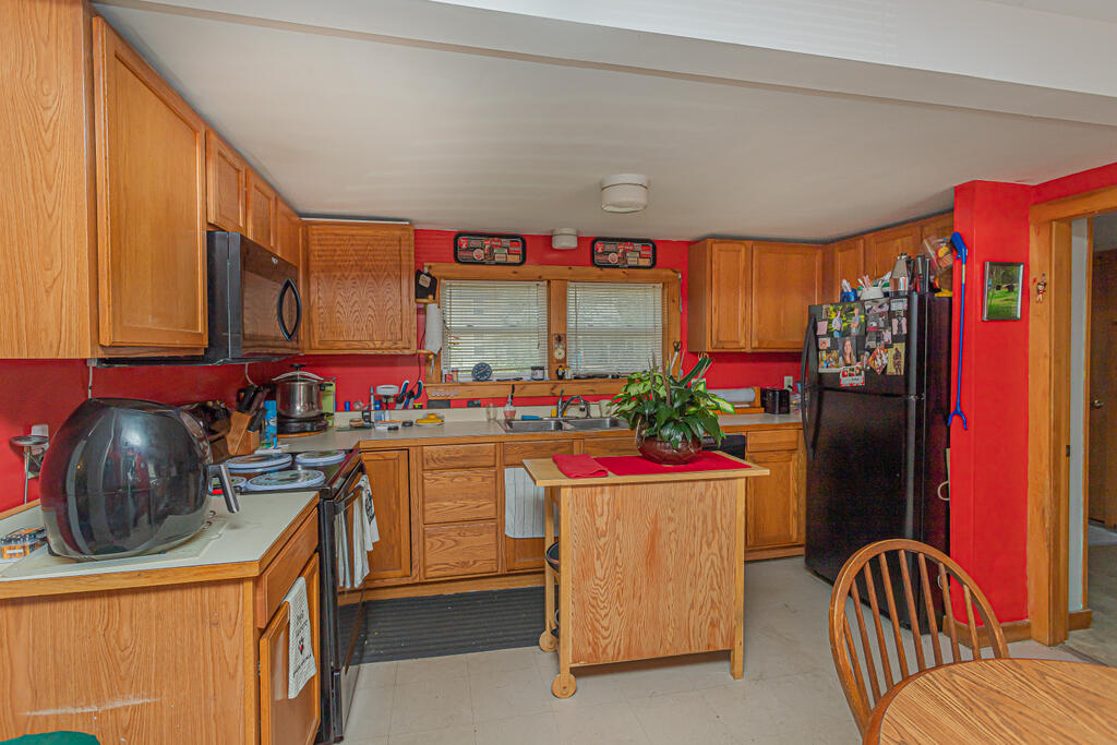160 Wilton Road Farmington, ME 04938 - Photo 10 of 30 Apt 3