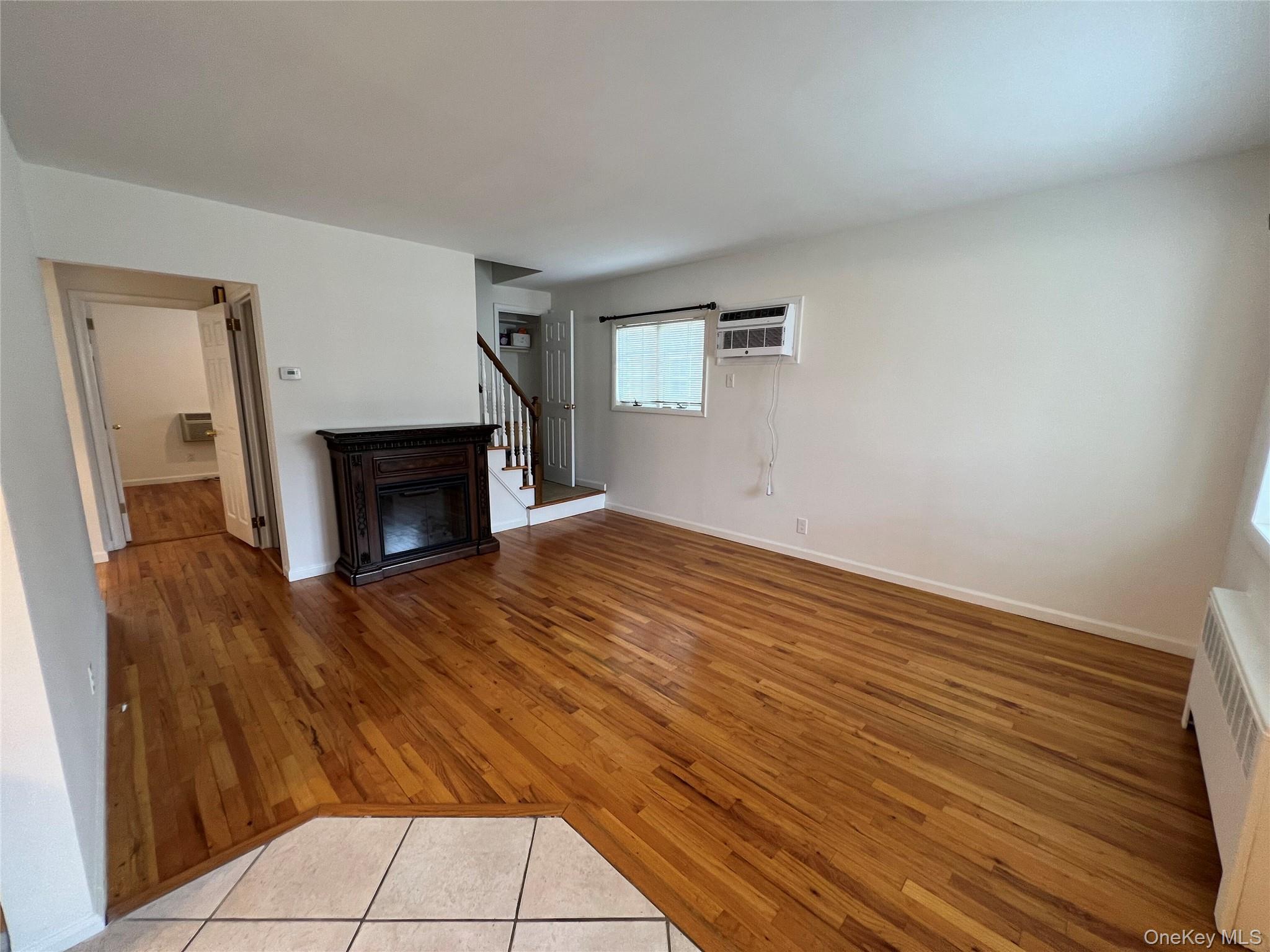 54 Edgewood Road, Unit MAIN ST Port Washington, NY 11050 - Photo 3 of 20 Living room