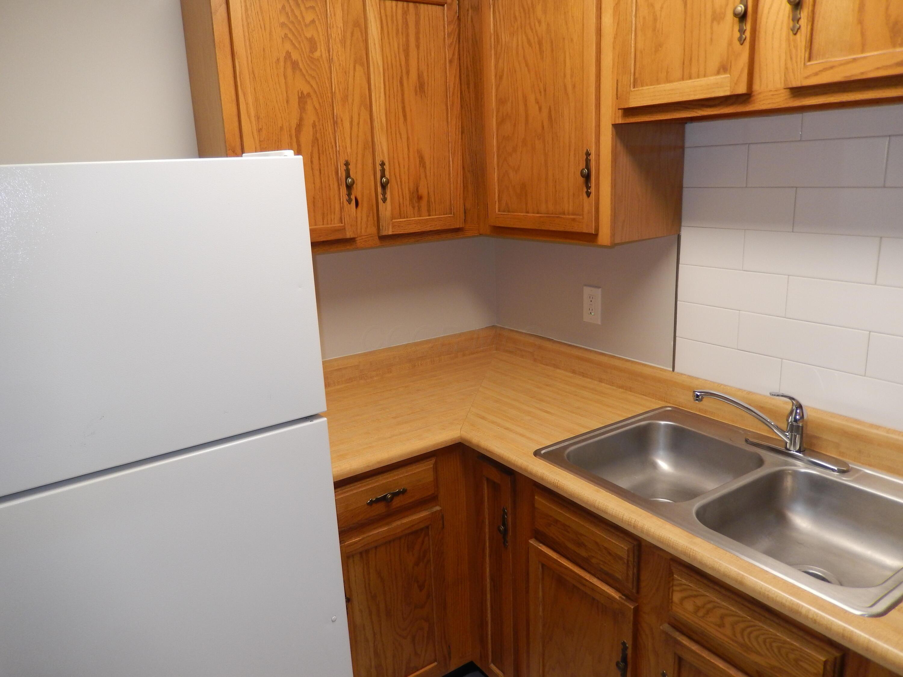 4117 Karl Road, Unit 302 Columbus, OH 43224 - Photo 11 of 33 Kitchen