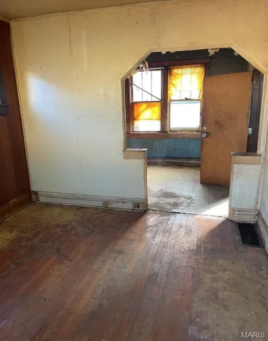 $32,000 | 5760 Acme Avenue, St. Louis, MO 63136