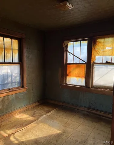 $32,000 | 5760 Acme Avenue, St. Louis, MO 63136