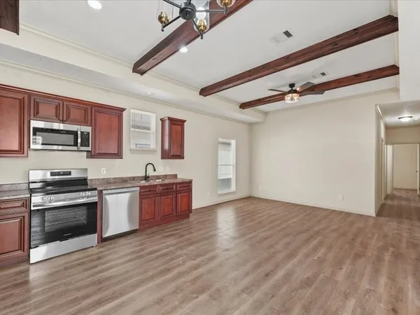 $1,530 | 21502 Ruth Drive, New Caney, TX 77357