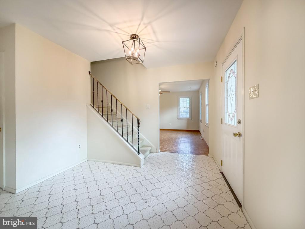 350 Richard Road Yardley, PA 19067 - Photo 6 of 44