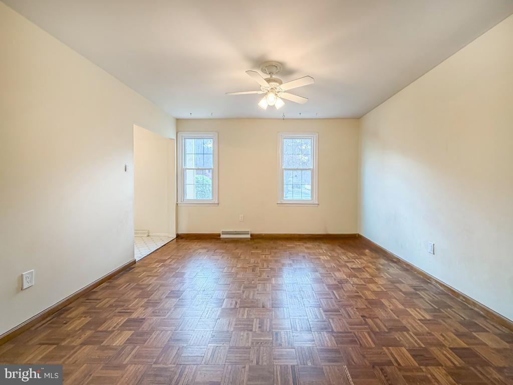 350 Richard Road Yardley, PA 19067 - Photo 7 of 44 Dining Room