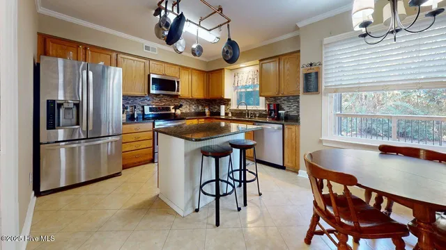 $340,000 | 405 Hampshire Place, Jacksonville, NC 28546