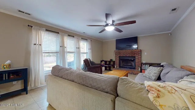 $340,000 | 405 Hampshire Place, Jacksonville, NC 28546