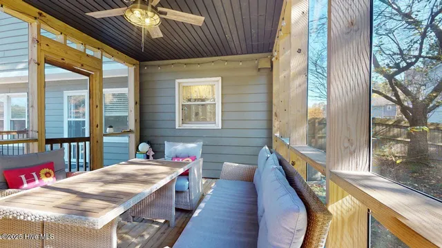 $340,000 | 405 Hampshire Place, Jacksonville, NC 28546