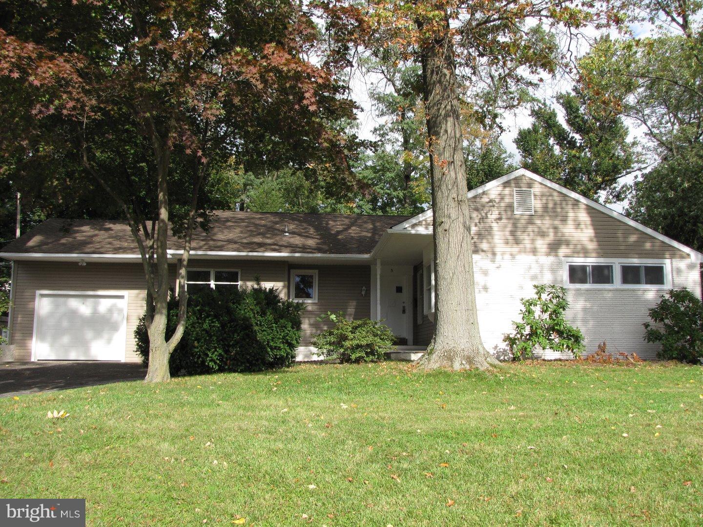 5 Armour Road Hatboro, PA 19040 - Photo 1 of 19