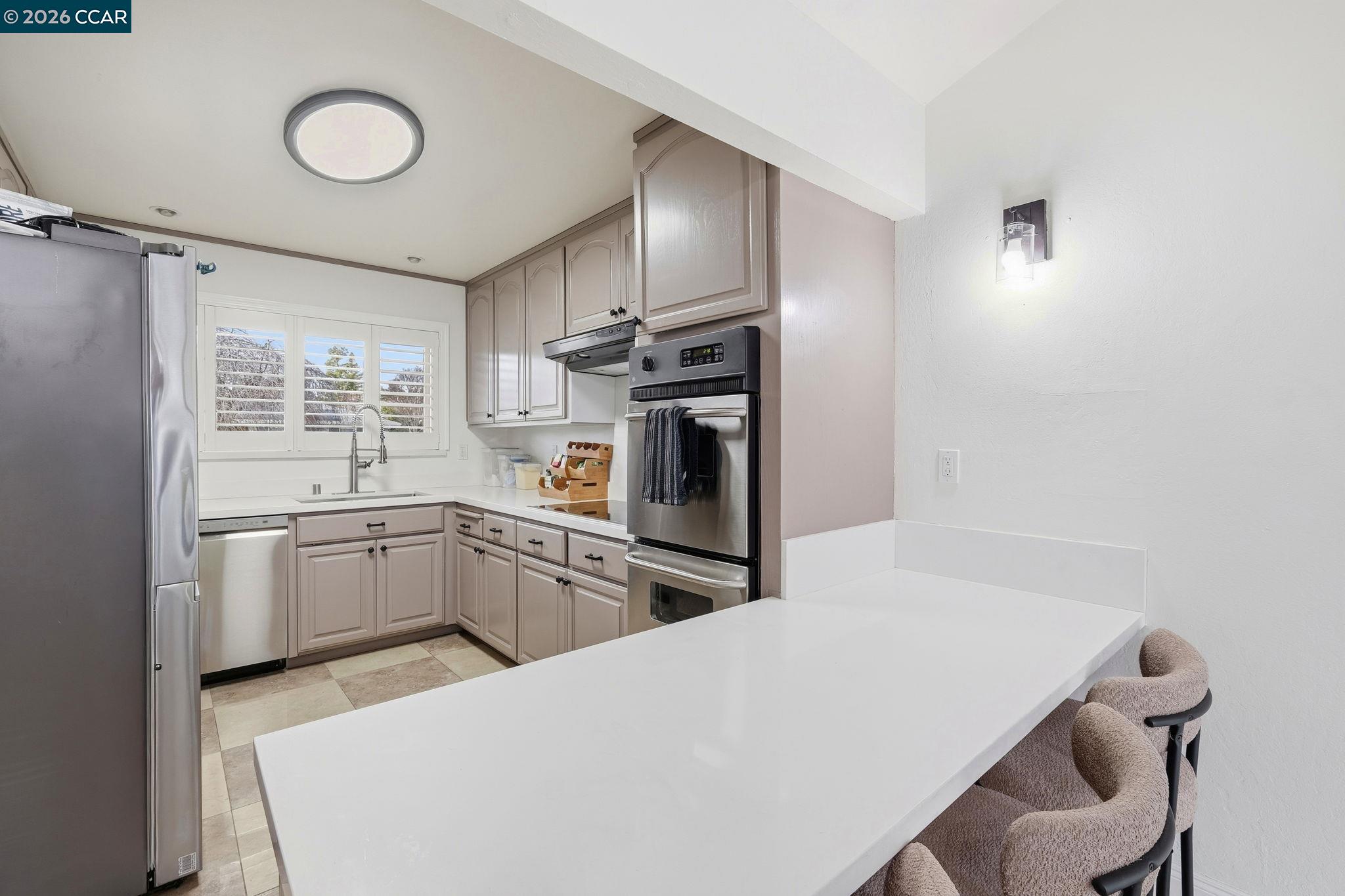 1760 Elmhurst Lane Concord, CA 94521 - Photo 14 of 29 Features Breakfast Bar