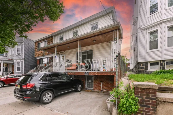 $2,800 | 26 Charles Street, Unit 1, Jersey City, NJ 07307