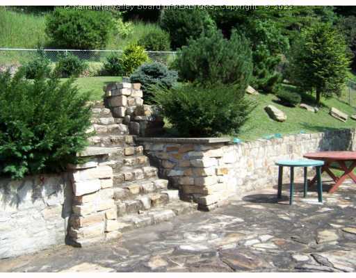 824 Chappell Road Charleston, WV 25304 - Photo 7 of 8 Patio/Deck.