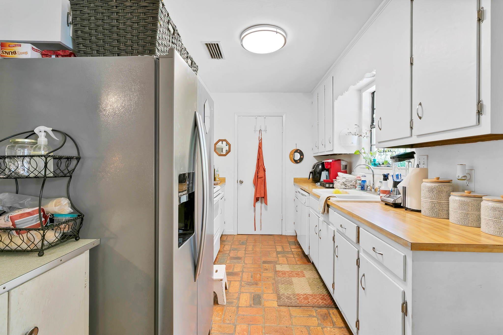 45 Caisson Trace Daphne, AL 36527 - Photo 11 of 46 Kitchen