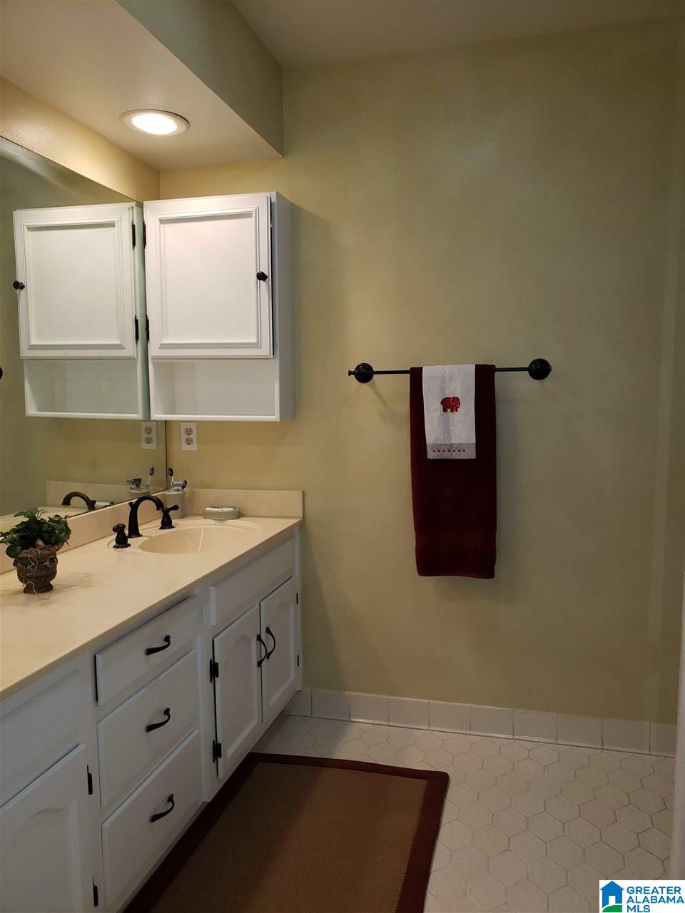 2132 Partridge Berry Road Birmingham, AL 35244 - Photo 12 of 20