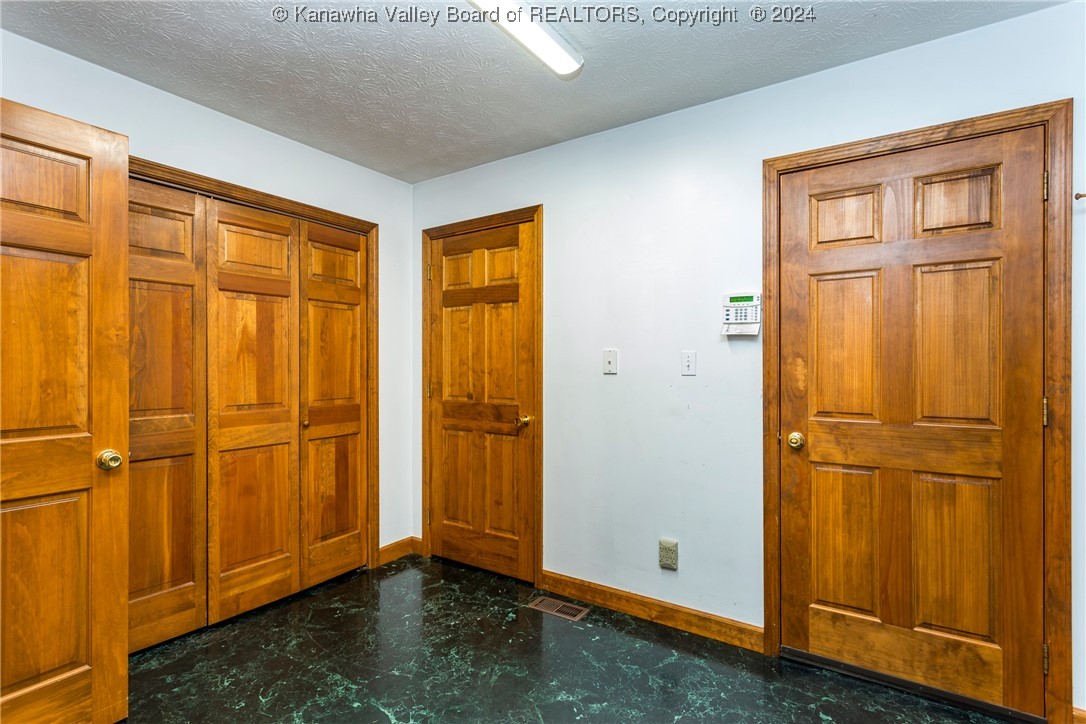 6025 Hubbards Branch Road Huntington, WV 25704 - Photo 13 of 50 Gallery Image 13