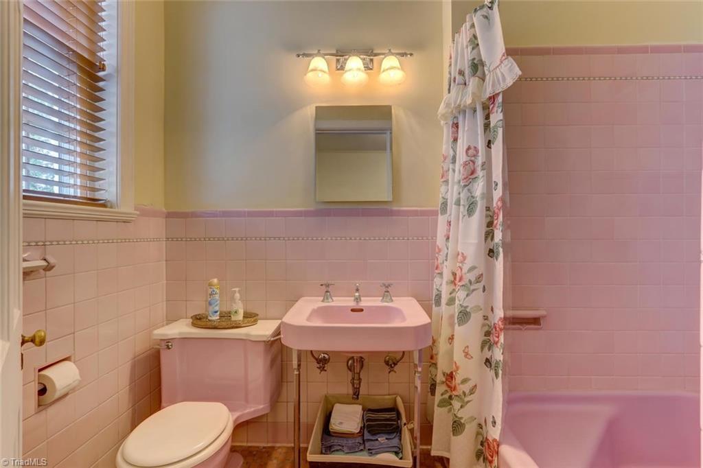 351 West Meadow Road Eden, NC 27288 - Photo 16 of 30 Gallery Image 16