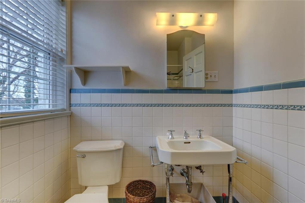 351 West Meadow Road Eden, NC 27288 - Photo 19 of 30 Gallery Image 19