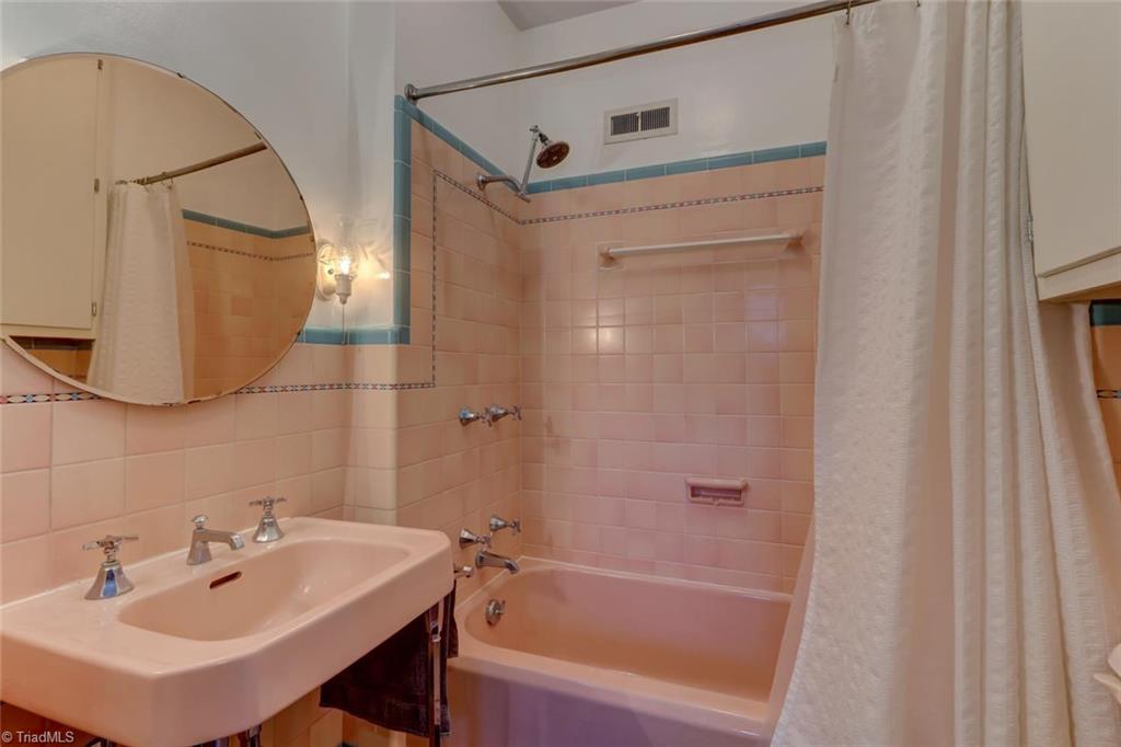 351 West Meadow Road Eden, NC 27288 - Photo 23 of 30 Gallery Image 23