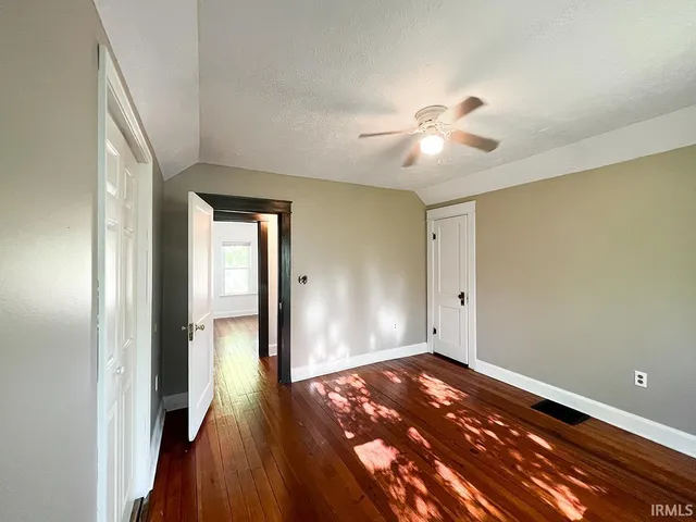 $2,850 | 1401 West Allen Street, Bloomington, IN 47403