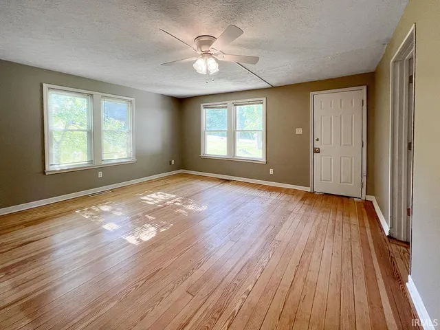 $2,850 | 1401 West Allen Street, Bloomington, IN 47403